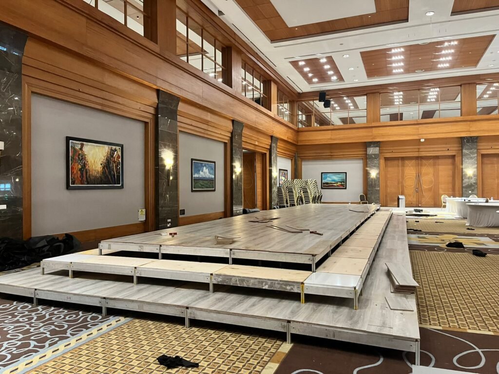 Antalya düğün podyum kaplama ve kiralama hizmeti